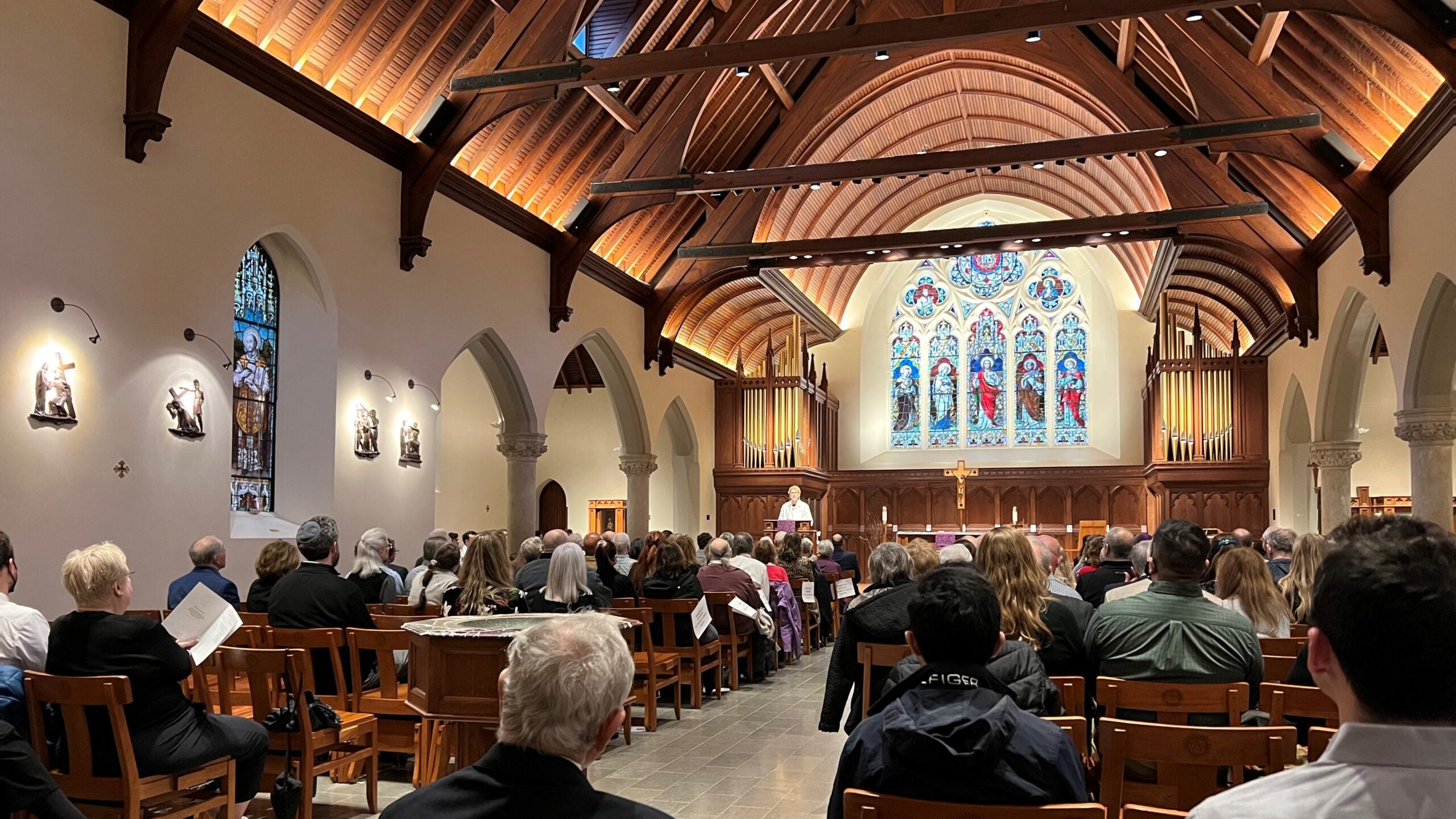 Dahlgren Chapel filled with people