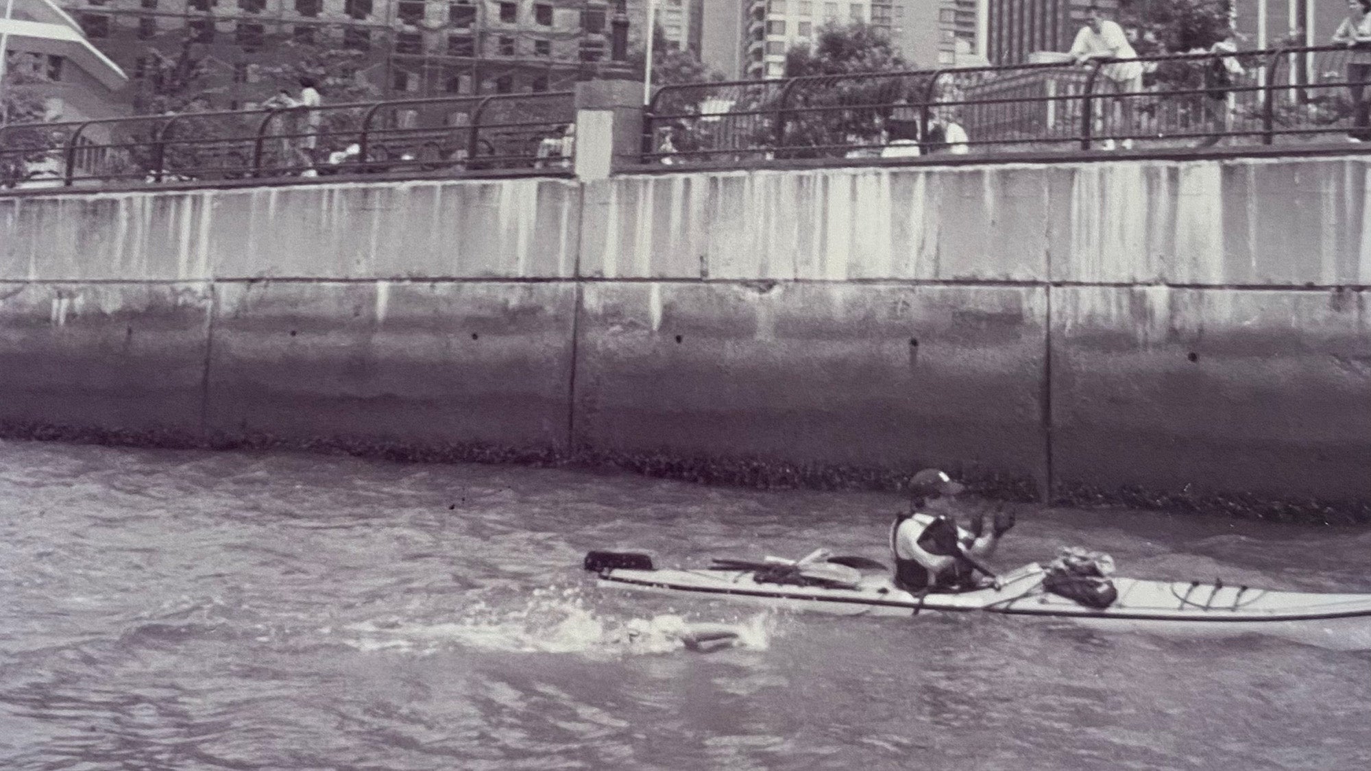 Tobie Smith swims the Manhattan Marathon Swim in 1999